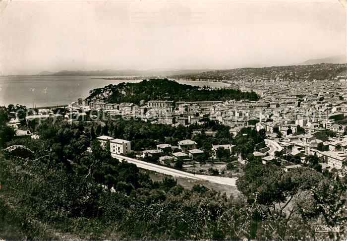 Nice 06 Vue panoramique de la moyenne corniche Côte d Azur