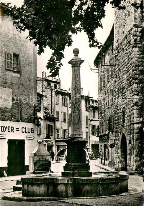 Vence-la-Jolie Basse fontaine du XVe siècle