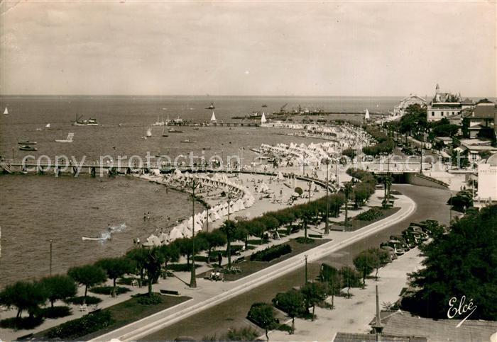 Arcachon 33 La plage et les Boulevards Promenade