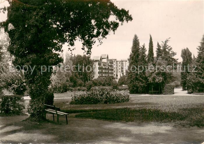 Aix-en-Provence Jardin public echappée sur la Cité Universitaire