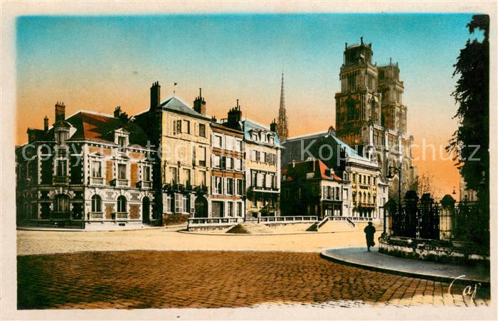 Orleans Loiret Place de l’Etape et la Cathedrale