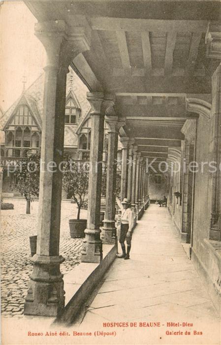 Beaune 21 Hospices de Beaune Hotel Dieu Galerie d