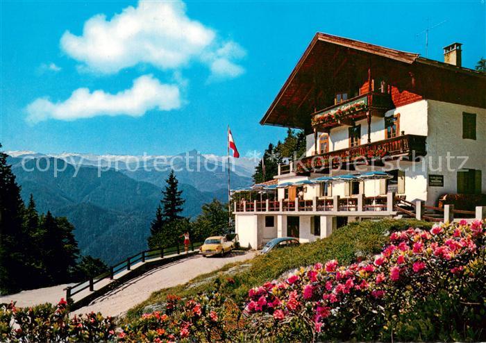 Waidring Tirol Alpengasthof Steinplatte mit Kitzbueheler Horn und Hohe Tauern