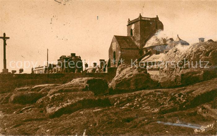 Barfleur Manche Eglise Calvaire Rochers