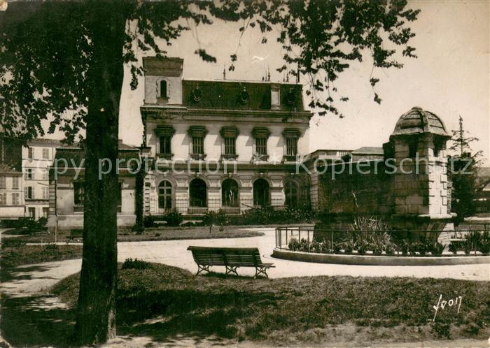 Rochefort Charente-Maritime Cours Roy Bris La poterne et la poste