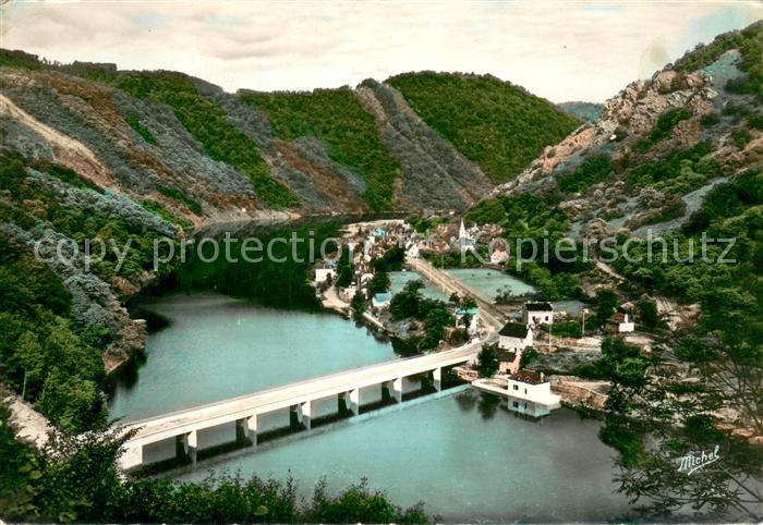 Spontour Soursac Vue generale le pont
