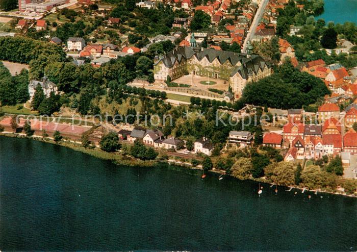 Ploen See Schloss Seenlandschaft Holsteinische Schweiz Fliegeraufnahme