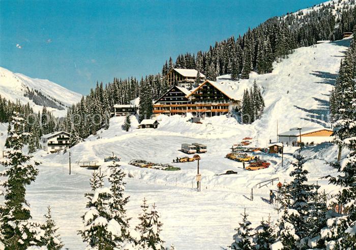 Hochfuegen Sporthotel Lamark Wintersportplatz im Zillertal