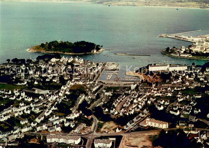 Treboul Douarnenez Vue aérienne sur le port de Tréboul et l'Ile Tritan