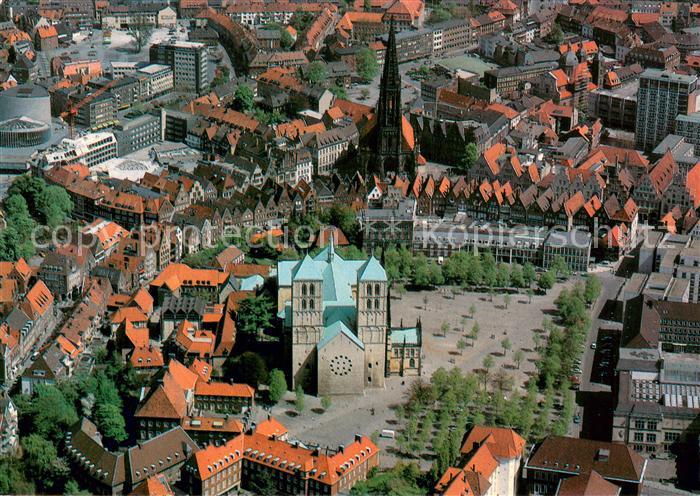 Muenster Westfalen Innenstadt mit Dom und St. Lamberti Kirche Fliegeraufnahme