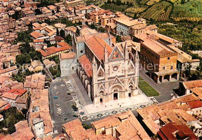 Orvieto Panorama aereo Chiesa