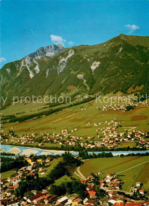 Lechaschau Fliegeraufnahme mit Waengle Gaichtspitze und Hahnenkamm