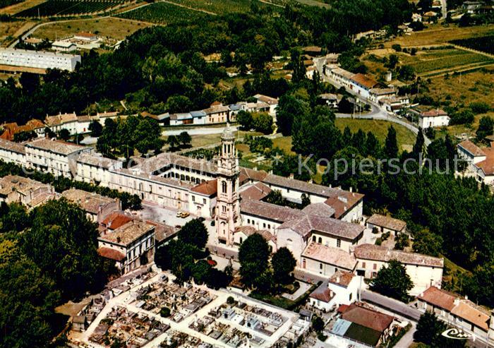 Verdelais Centre important de pelerinages Vue aerienne sur la basilique et les a