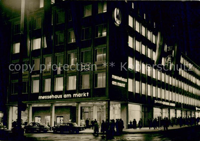 LEIPZIG Sachsen Messehaus am Markt Messestadt Nachtaufnahme