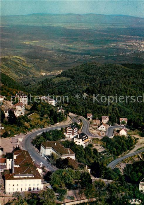 Les Trois Epis Vosges Route en lacets descendant vers la plaine d Alsace vue aér