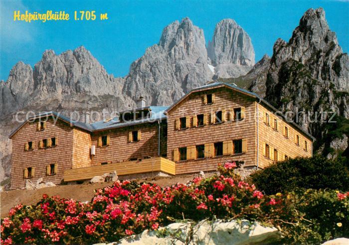 Hofpuerglhuette Berghaus mit Bischofsmuetze Dachsteingebirge