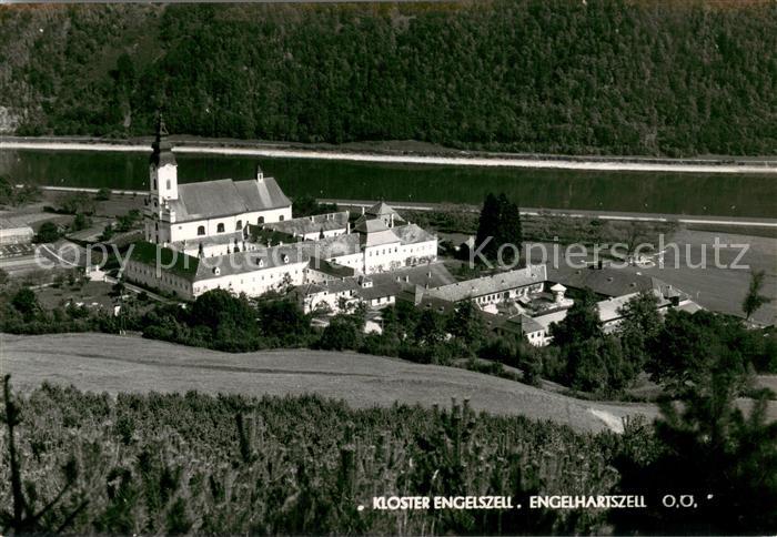 Engelhartszell Donau Oberoesterreich Kloster Engelszell Fliegeraufnahme