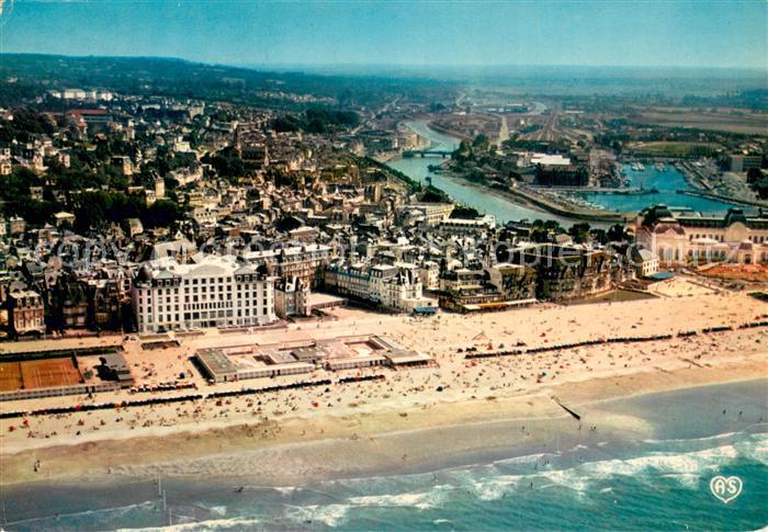 Trouville-Deauville Vue generale aerienne de la Plage