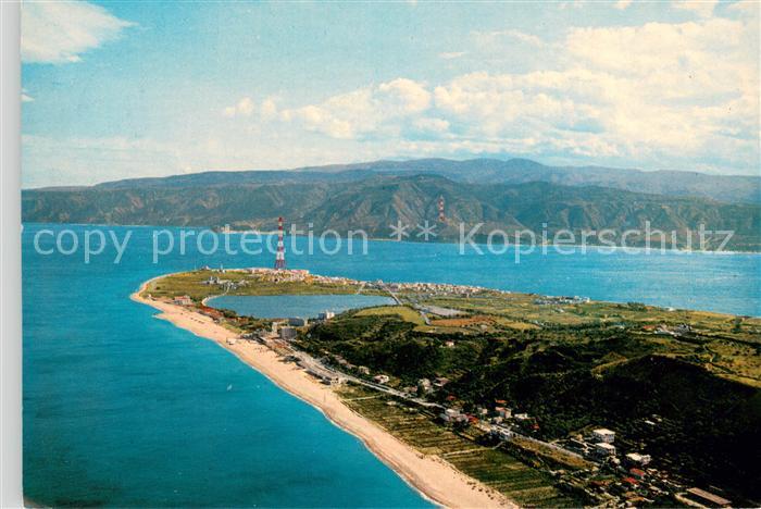 Messina Meerenge zwischen Kap Faro und kalabrischer Kueste Fliegeraufnahme
