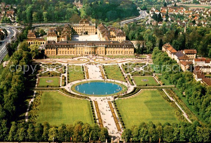 Ludwigsburg Wuerttemberg Residenzschloss und Bluehendes Barock Fliegeraufnahme