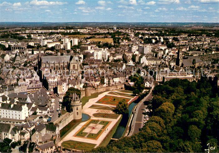 Vannes 56 Les jardins et les remparts Vue aerienne