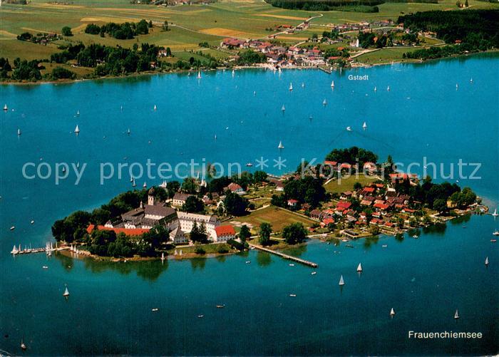Fraueninsel Chiemsee Fliegeraufnahme mit Benediktinenkloster und Glockenturm