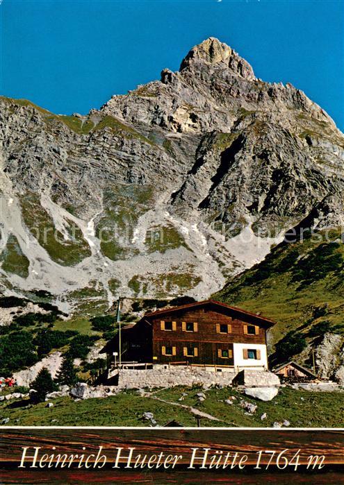 Vandans Vorarlberg Heinrich Hueter Huette im Raetikon mit Zimba Montafon