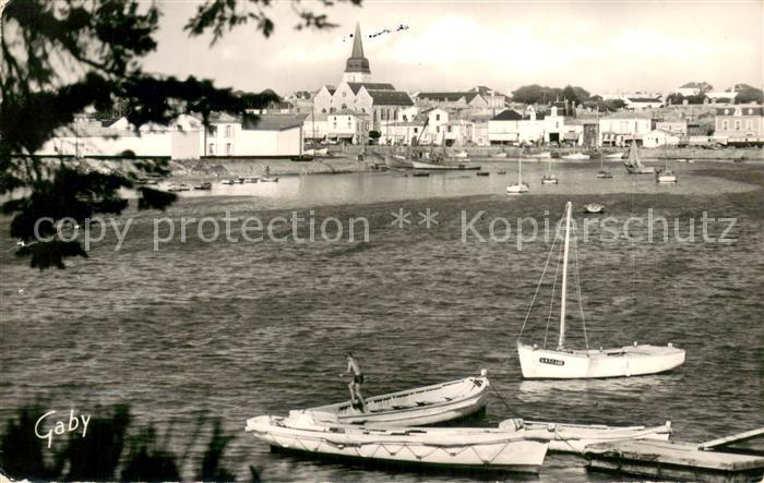 Saint-Gilles-sur-Vie Vendee Entree du Port