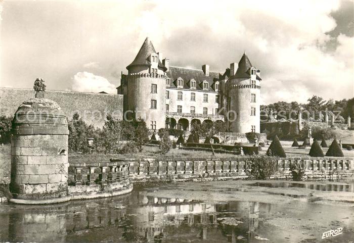Saint-Porchaire Chateau de la Roche Courbon