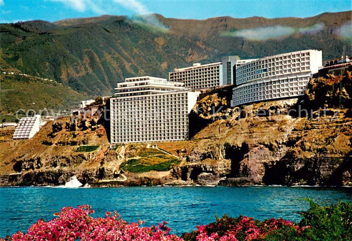 Puerto-de-la-Cruz Modernas Instalaciones Hoteleras en la Costa