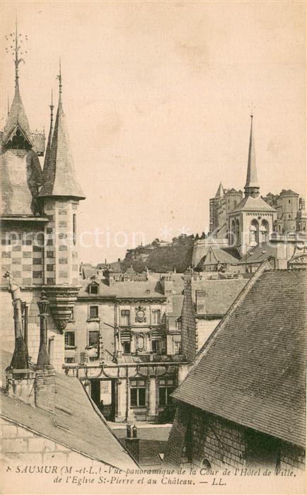 Saumur 49 Vue panoramique de la Cour de l_Hôtel d