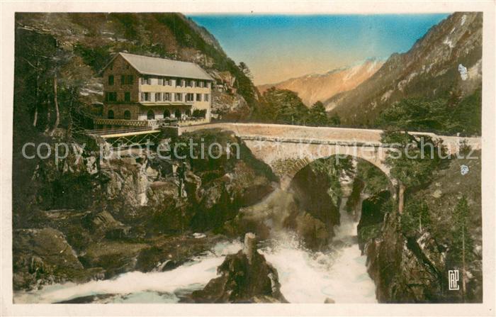 Cauterets 65 Hôtel du Pont d Espagne et le pont