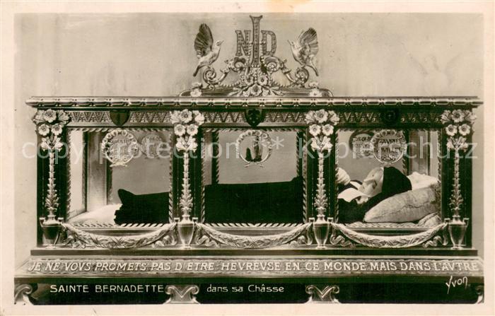 Nevers 58 Couvent Saint Gildard Sainte Bernadette dans sa châsse