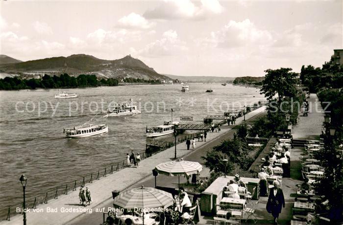 Bad Godesberg Blick von der Bastei auf Rhein und Drachenfels Rheinfaehren