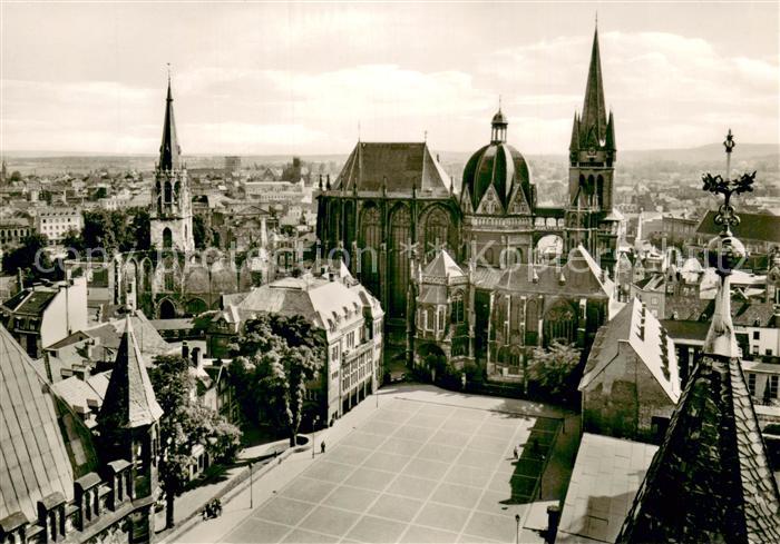 Aachen Dom links Zerstoerungen
