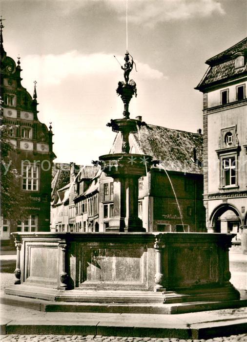 LueNEBURG  CITY Marktbrunnen Saeule mit Figur der Luna und Kleinbronzen an den W