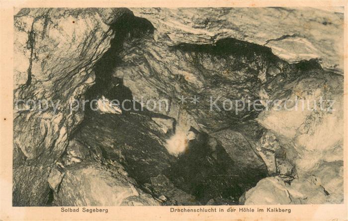 Bad Segeberg Drachenschlucht in der Hoehle im Kalkberg