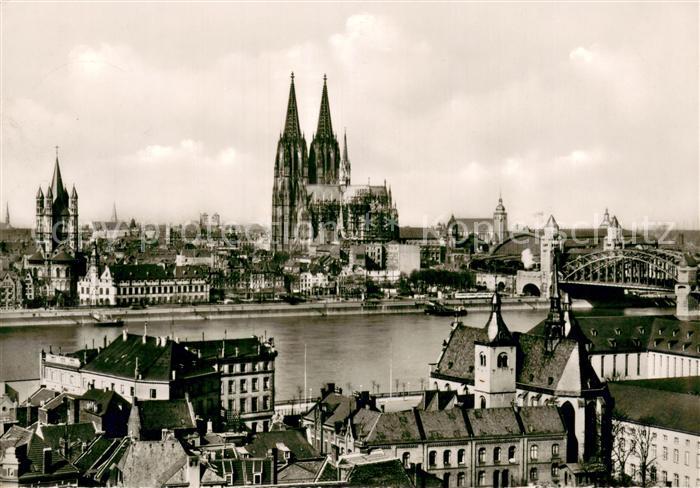 Koeln Rhein Blick vom Deutz auf Dom