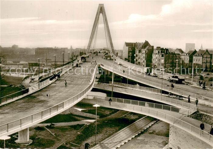 Koeln Rhein Severinsbruecke Ab und Auffahrten von Deutz aus gesehen