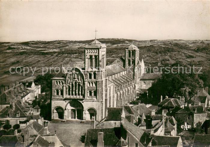Vezelay Basilique Sainte Marie Madeleine vue aérienne