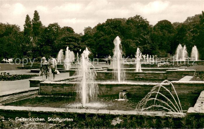 GELSENKIRCHEN NRW Stadtgarten Springbrunnen