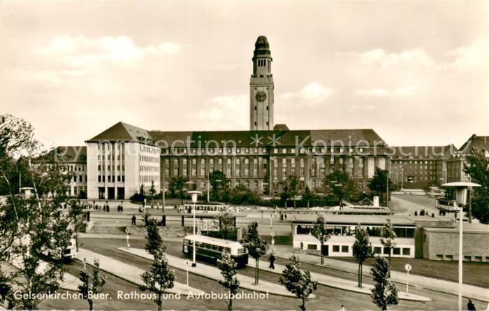 Buer Gelsenkirchen Rathaus mit Busbahnhof