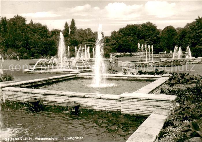 GELSENKIRCHEN NRW Wasserspiele im Stadtgarten