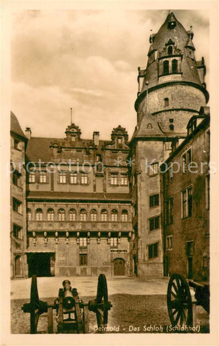 Detmold Schloss Kanonen im Schlosshof