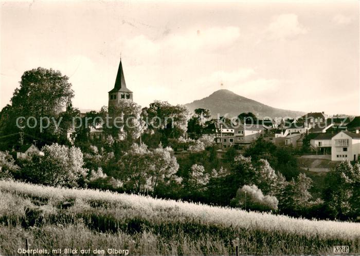 Oberpleis Ortsansicht mit Kirche Blick auf den oelberg