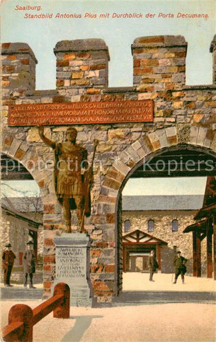 Bad Homburg Kastell Saalburg Standbild Antonius Pius Durchblick der Porta Decuma