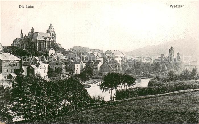 WETZLAR Lahn Hessen Blick ueber die Lahn zur Stadt mit Dom