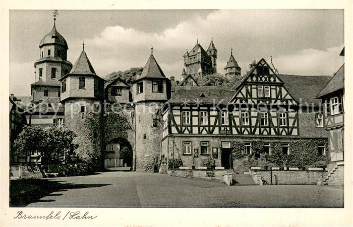 Braunfels Altstadt Torbogen Fachwerkhaeuser Schloss