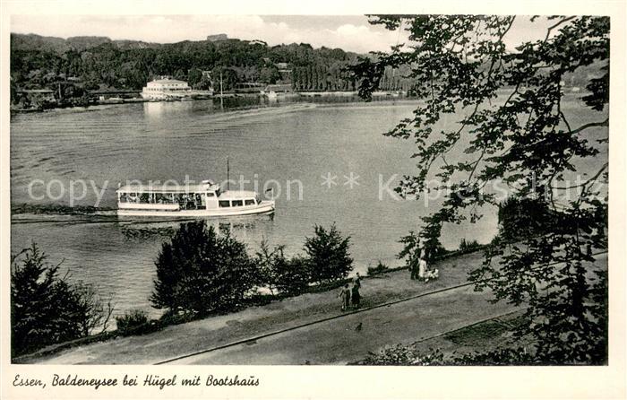 Bredeney Baldeneysee bei Huegel mit Bootshaus Fahrgastschiff