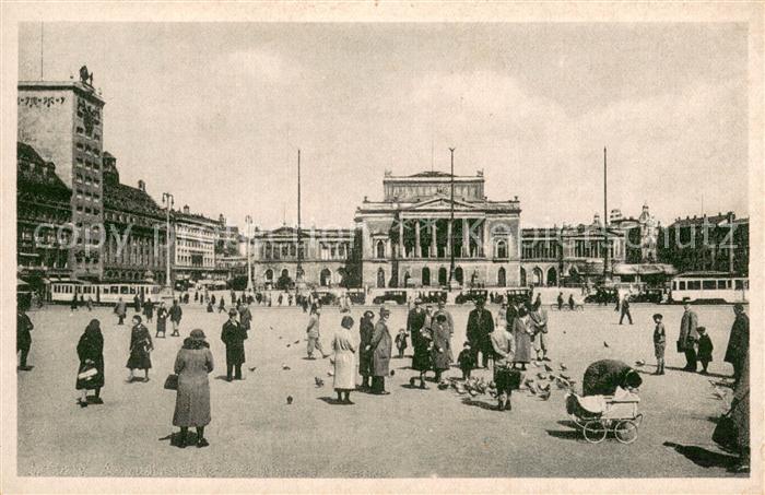 LEIPZIG Sachsen Augustusplatz mit neuem Theater